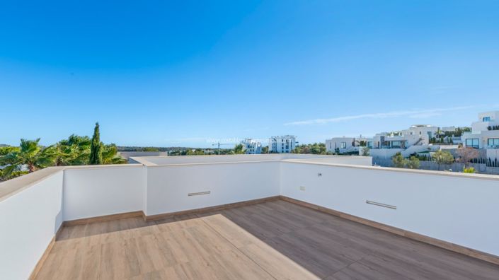 Image No.48-4 Bed Villa for sale