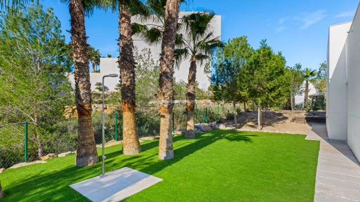 Image No.7-4 Bed Villa for sale