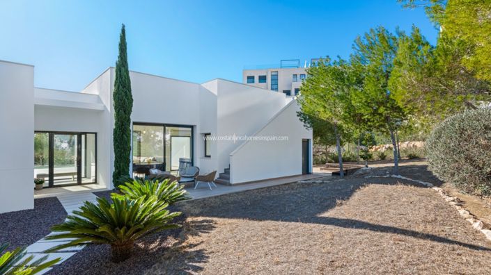 Image No.9-4 Bed Villa for sale