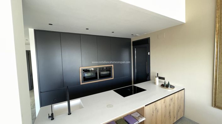 Image No.11-4 Bed Villa for sale