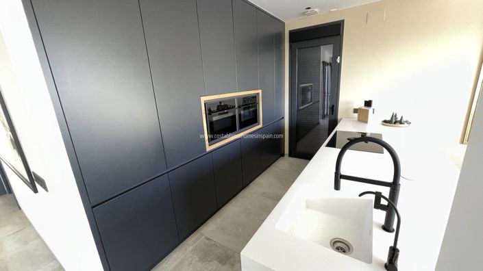 Image No.12-4 Bed Villa for sale