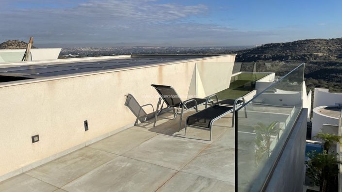 Image No.18-4 Bed Villa for sale