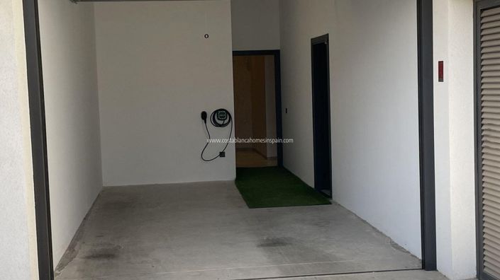 Image No.24-4 Bed Villa for sale