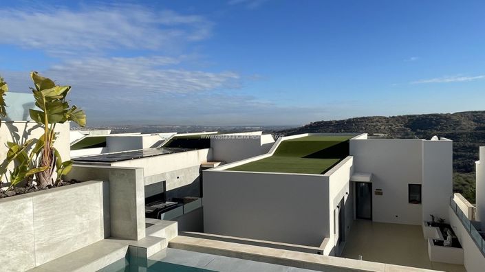 Image No.4-4 Bed Villa for sale