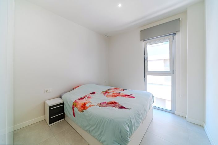 Image No.17-2 Bed Apartment for sale