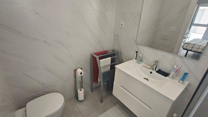Image No.19-2 Bed Apartment for sale
