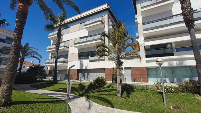Image No.38-2 Bed Apartment for sale