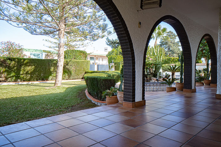 Image No.10-4 Bed Property for sale