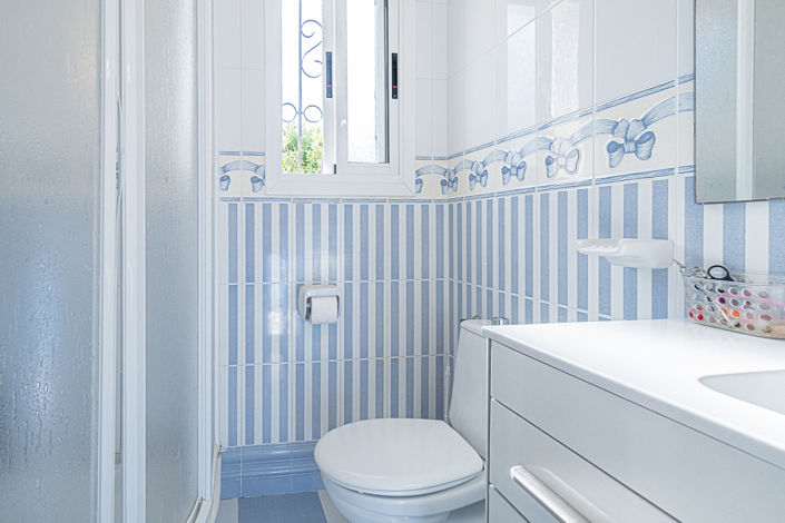 Image No.12-4 Bed Property for sale