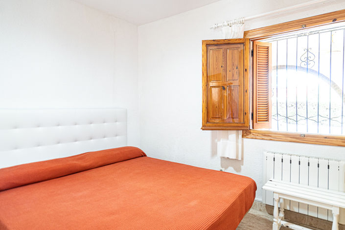 Image No.13-4 Bed Property for sale