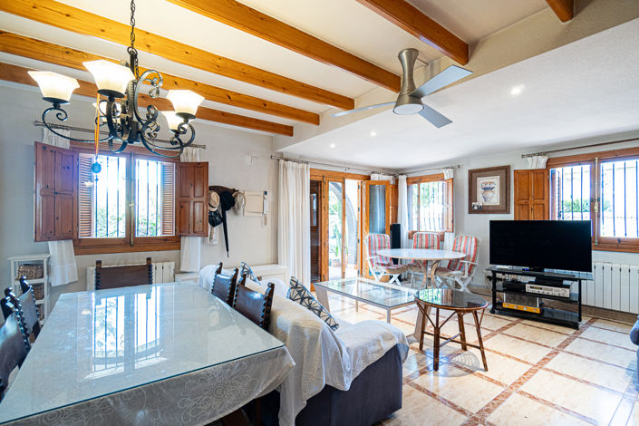 Image No.5-4 Bed Property for sale