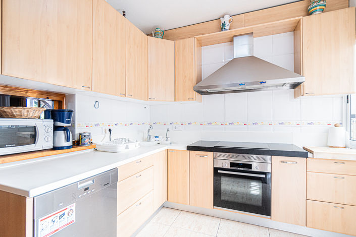 Image No.8-4 Bed Property for sale