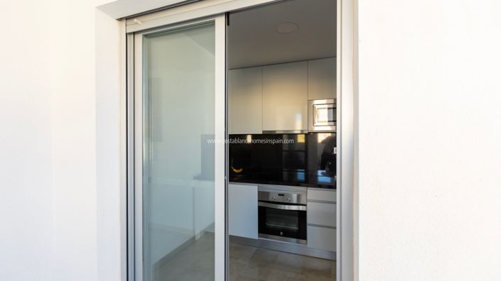 Image No.10-2 Bed Apartment for sale