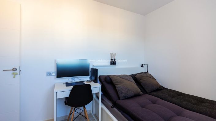 Image No.15-2 Bed Apartment for sale