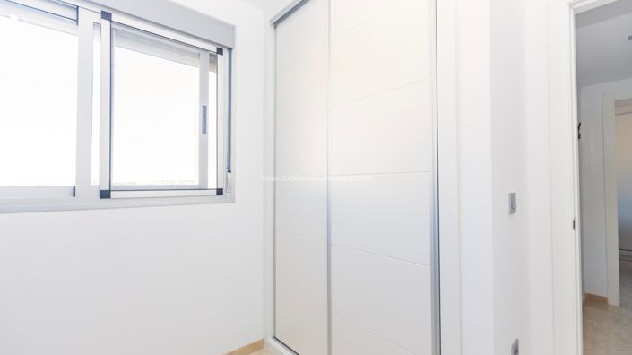 Image No.16-2 Bed Apartment for sale