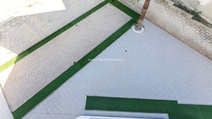 Image No.36-2 Bed Apartment for sale