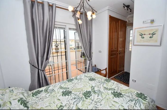 Image No.17-3 Bed Property for sale