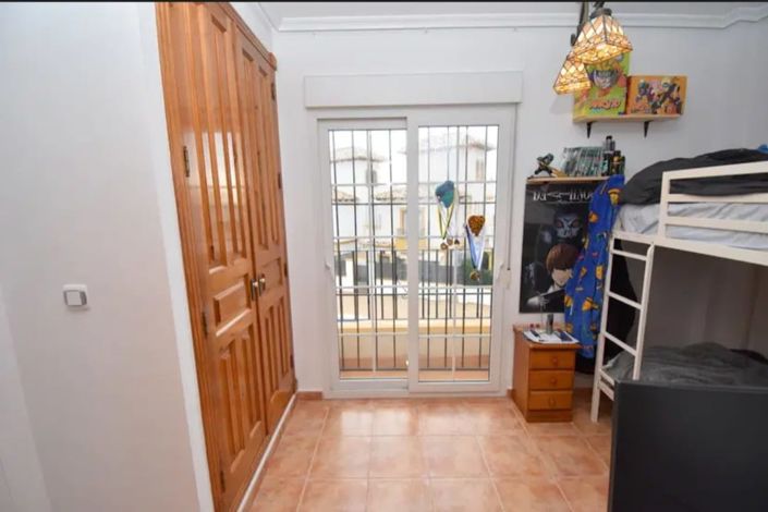 Image No.21-3 Bed Property for sale