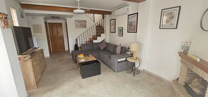 Image No.10-3 Bed Property for sale