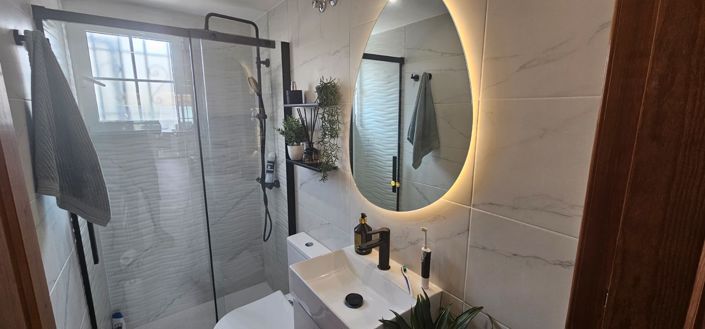 Image No.12-3 Bed Property for sale