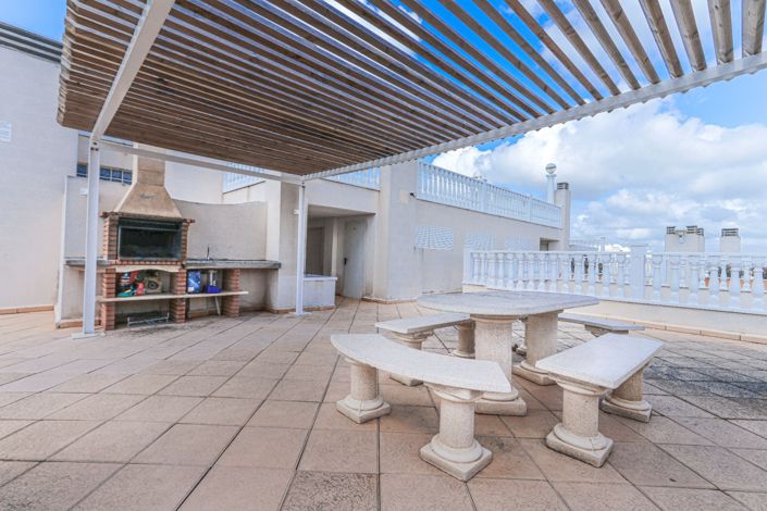 Image No.28-2 Bed Apartment for sale