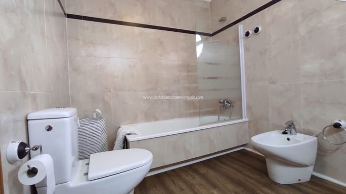 Image No.12-2 Bed Apartment for sale