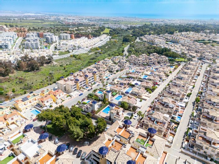 Image No.10-3 Bed Villa for sale