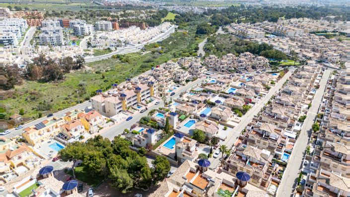 Image No.10-3 Bed Villa for sale