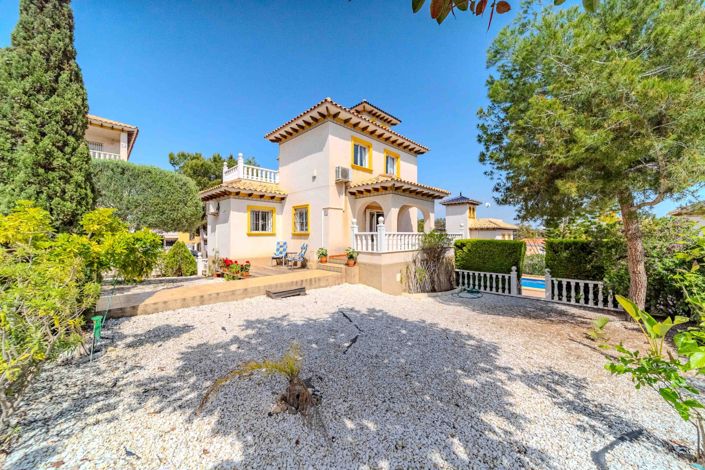Image No.1-3 Bed Villa for sale