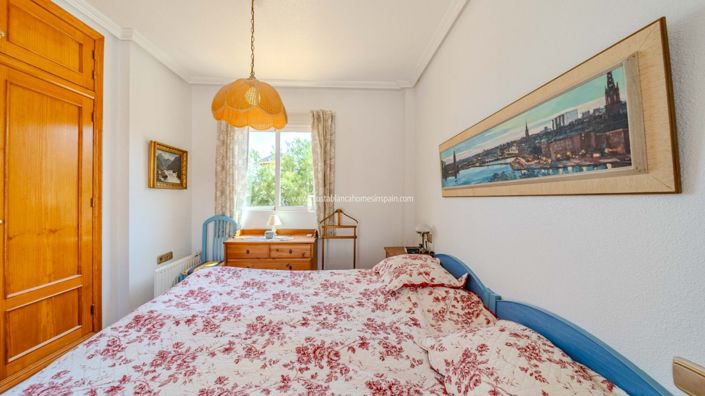 Image No.20-3 Bed Villa for sale