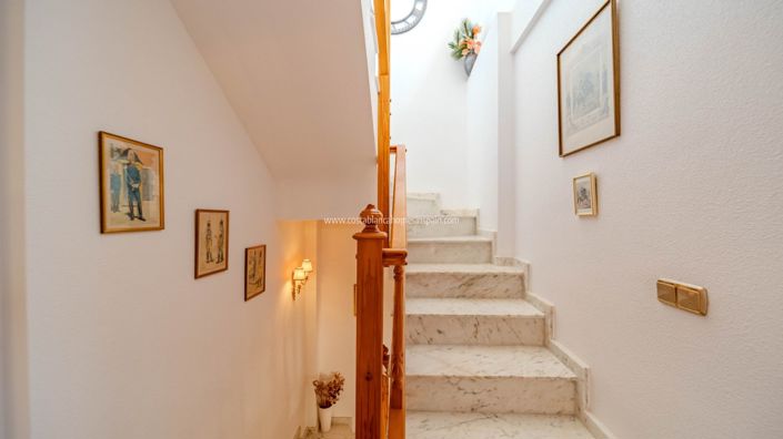 Image No.24-3 Bed Villa for sale