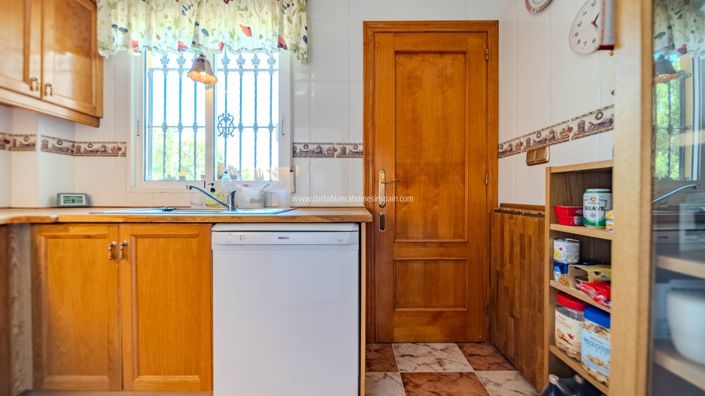 Image No.27-3 Bed Villa for sale