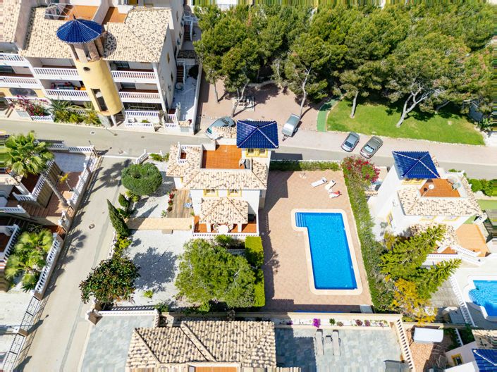 Image No.5-3 Bed Villa for sale