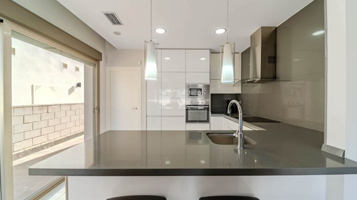 Image No.17-4 Bed Villa for sale