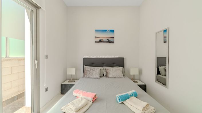 Image No.18-4 Bed Villa for sale