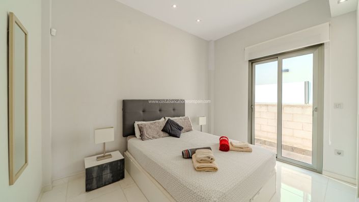 Image No.20-4 Bed Villa for sale