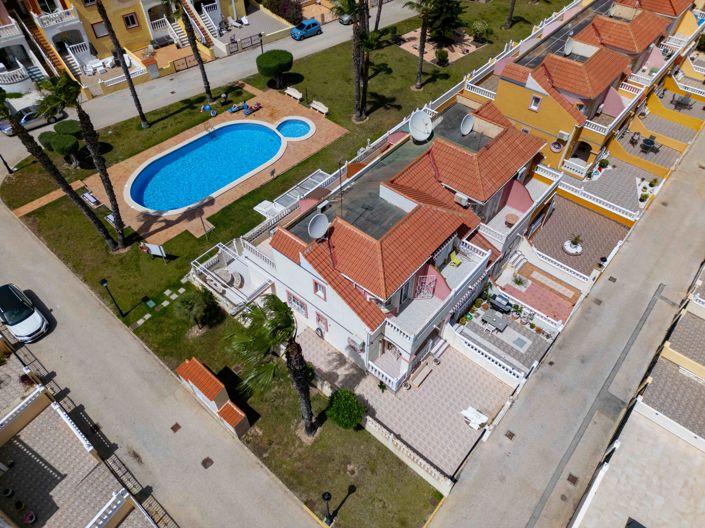 Image No.1-3 Bed Townhouse for sale