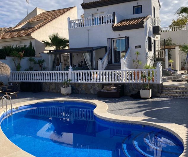 Image No.1-2 Bed Villa for sale