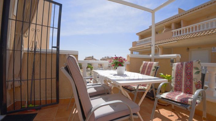 Image No.41-3 Bed Townhouse for sale