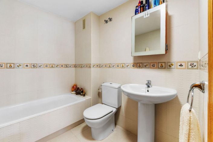 Image No.15-3 Bed Apartment for sale