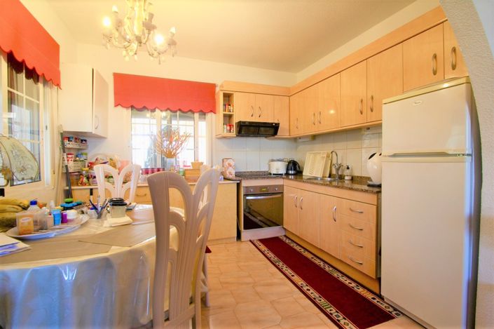 Image No.10-6 Bed Villa for sale