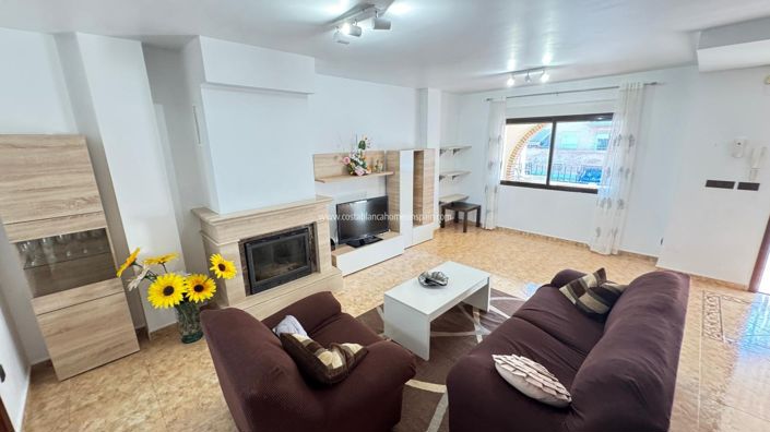 Image No.11-3 Bed Townhouse for sale