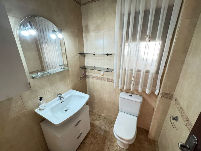 Image No.16-3 Bed Townhouse for sale