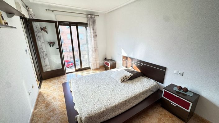 Image No.21-3 Bed Townhouse for sale