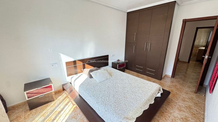 Image No.37-3 Bed Townhouse for sale