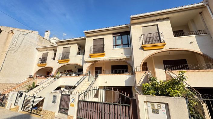 Image No.4-3 Bed Townhouse for sale