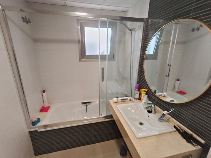 Image No.20-2 Bed Apartment for sale