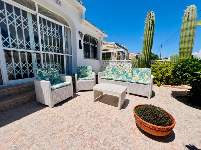 Image No.5-2 Bed Townhouse for sale