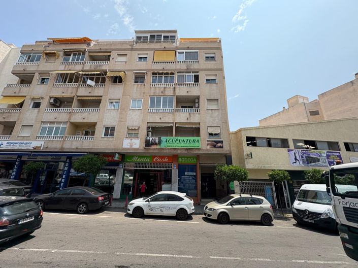 Image No.1-4 Bed Apartment for sale