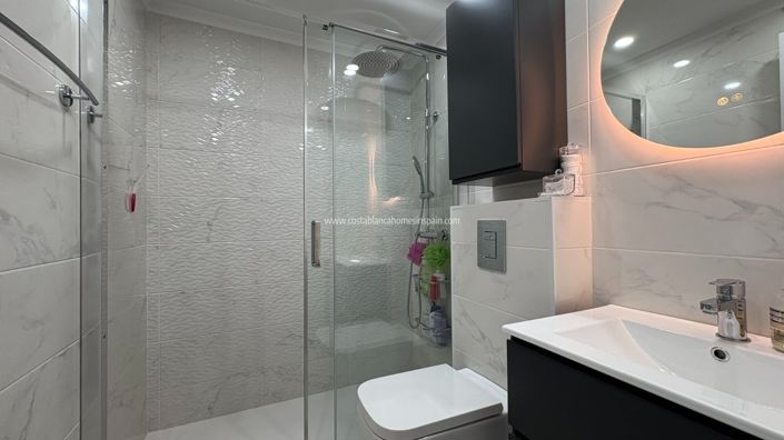 Image No.16-4 Bed Apartment for sale